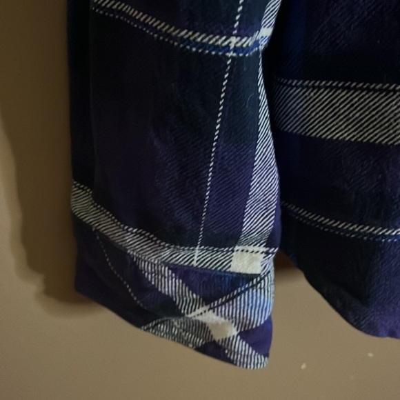 Purple plaid flannel button down shirt l1 - Picture 4 of 5